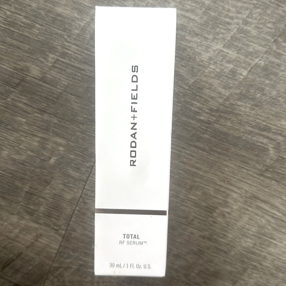 Rodan and Fields Total Serum